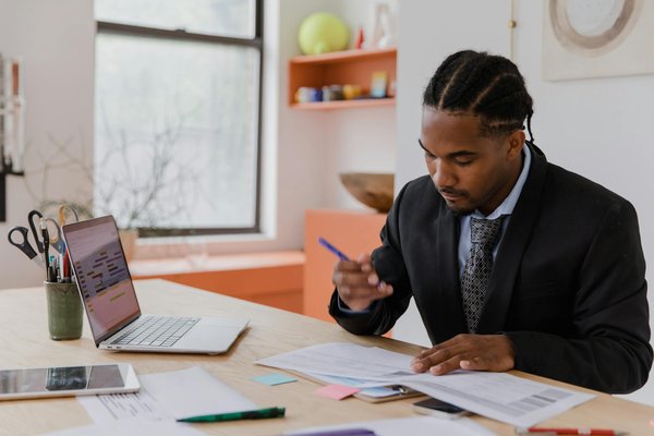 Améliorez l'efficacité de votre société grâce à la gestion documentaire