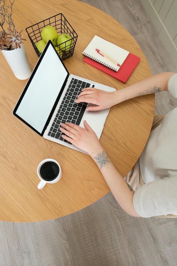 Livraison de corbeilles de fruits au bureau : faites le choix santé !